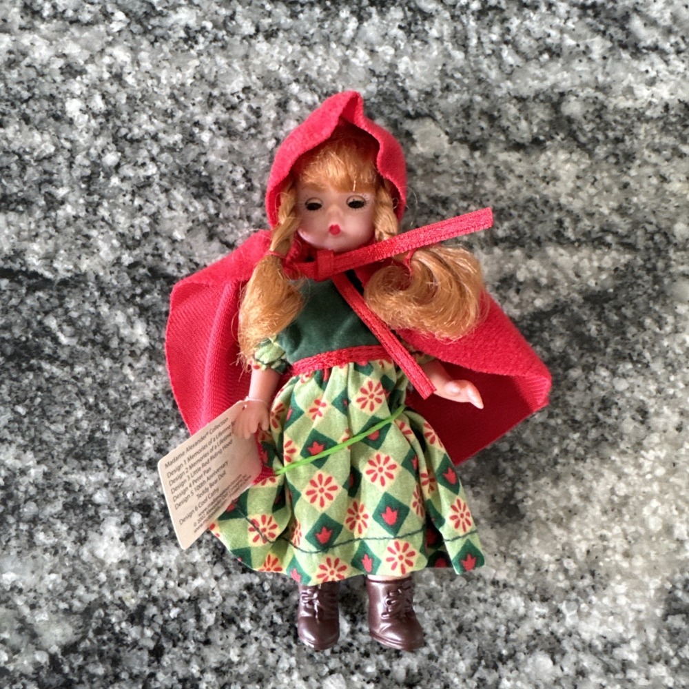 VTG Madame Alexander Little Red Riding Hood Doll Sleep Eyes McDonald's 2002 5"